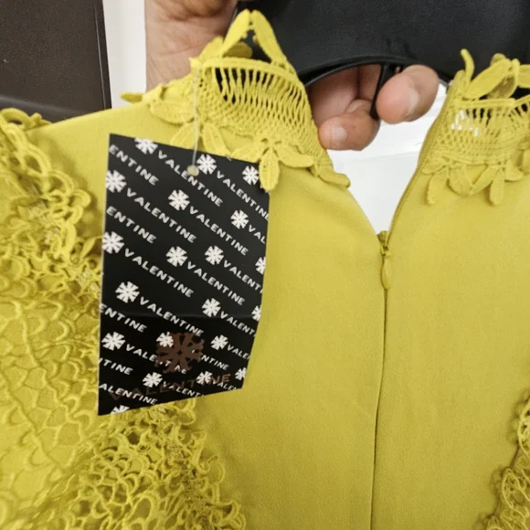 Valentine Crochet Ruffle and Bell Sleeve Jumpsuit Size Large Elegant Romantic - Picture 8 of 14